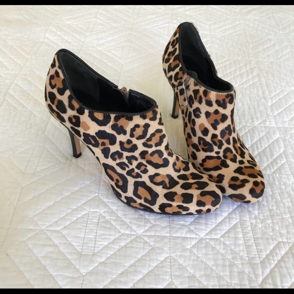 EUC Leopard Print Cole Haan Booties Sz 9
